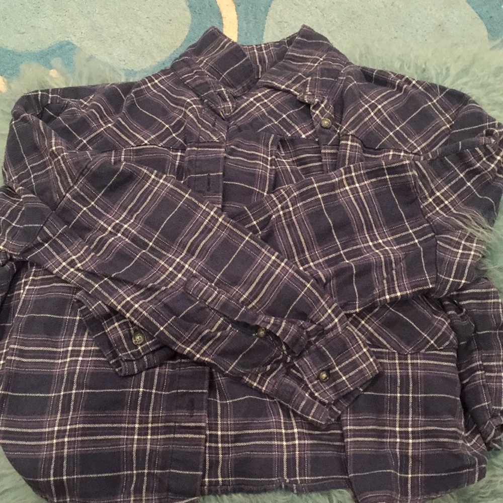 Black and navy blue cropped flannel